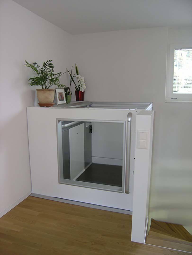 lift efh innen ohne dachaufbau Ein Homelift ein einem EFH ohne Dachaufbau